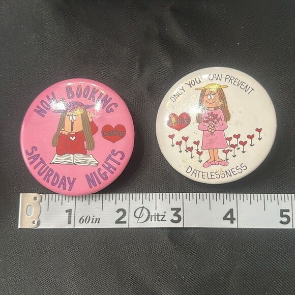 Set of 2 vintage Cathy Cartoon Buttons- Pink and White GVC - Picture 5 of 5